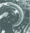 Figure 5 - Balancing a hub-flange-mounted grinding wheel
