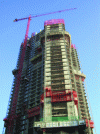Figure 10 - Tower crane and outdoor elevators at La Défense