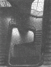 Figure 14 - Staircase in a French-style cage (Abbaye aux hommes, Caen. Photograph by Y. Leclerc)