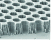 Figure 20 - View of the periodic structure of a 2D tungsten photonic crystal (https://www.futura-sciences.com/tech/actualites/technologie-cristal-photonique-mobiles-energie-solaire-36705/)