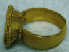 Figure 9 - Etruscan ring, composed of ancient and modern parts identified by PIXE (© C2RMF, D. Bagault)