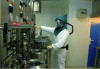 Figure 6 - Operation of GMP equipment in a cleanroom to produce inhalable particles of a high-activity active ingredient using the RESS process (Photo SEPAREX)